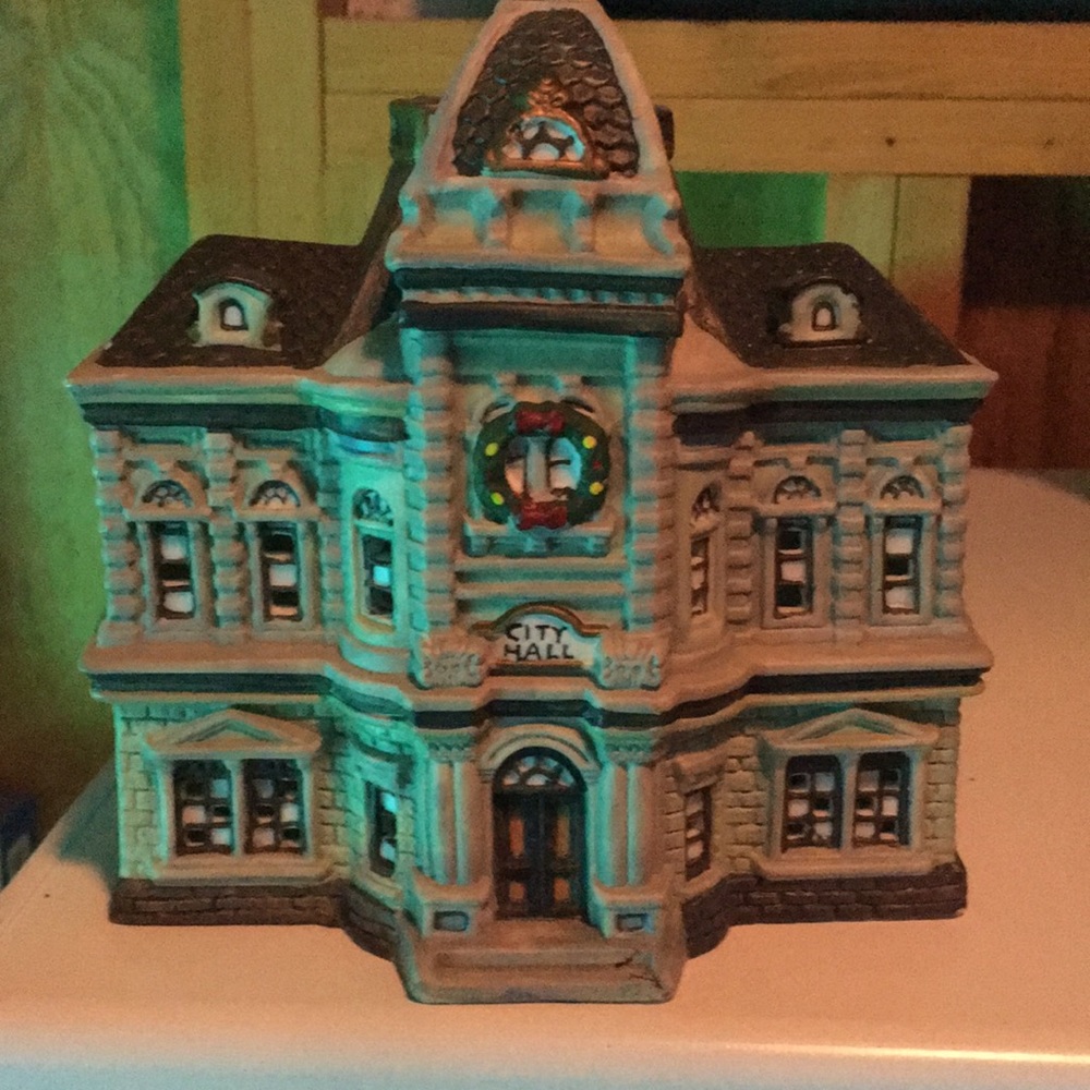 Dickens keepsake City Hall